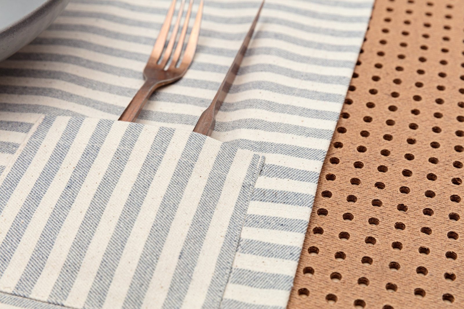 Denim Cotton Placemats with Pocket – Set of 4 - Image 4